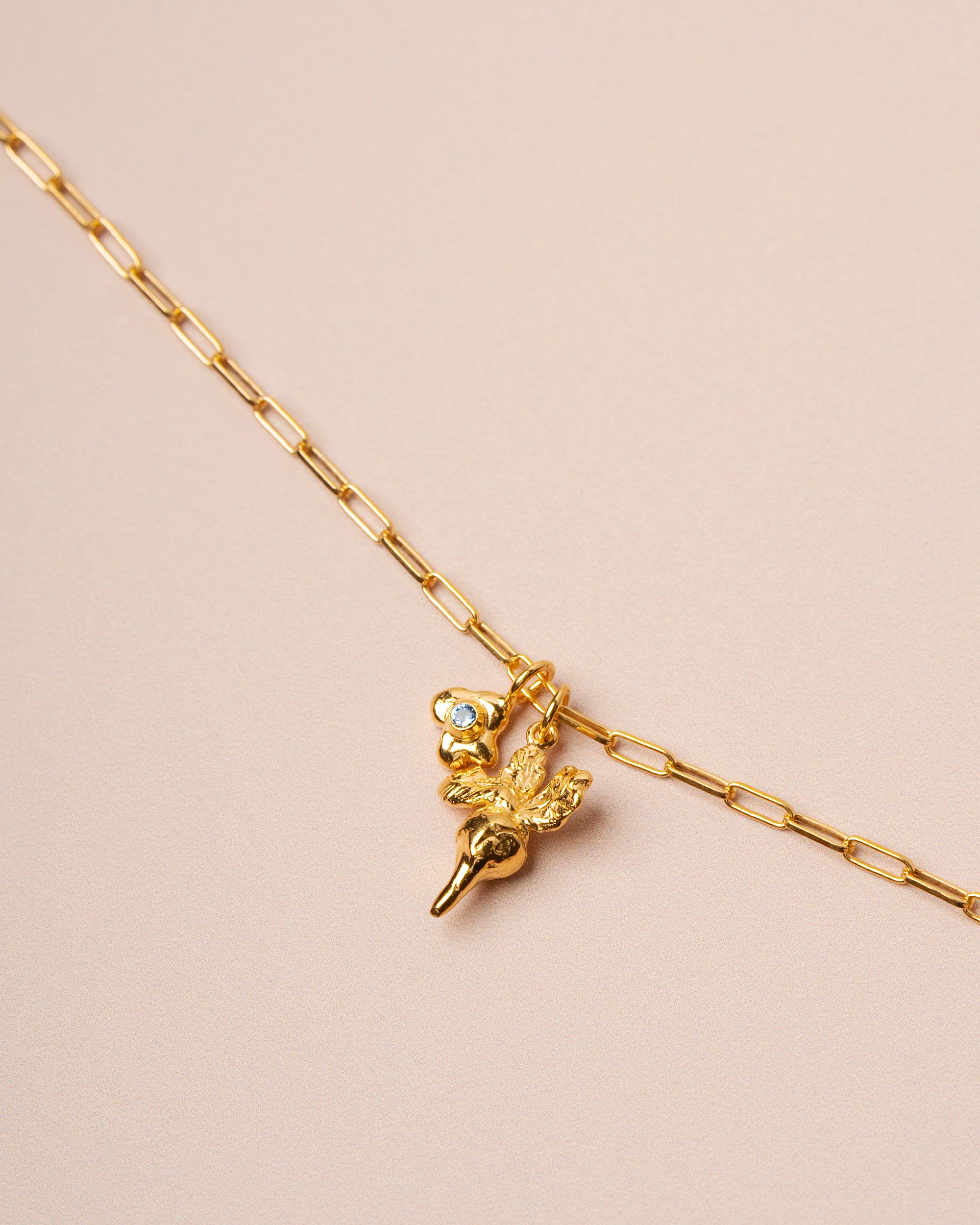 10 Decoart | Spring Flavour Hammered Necklace Gold - Image 2