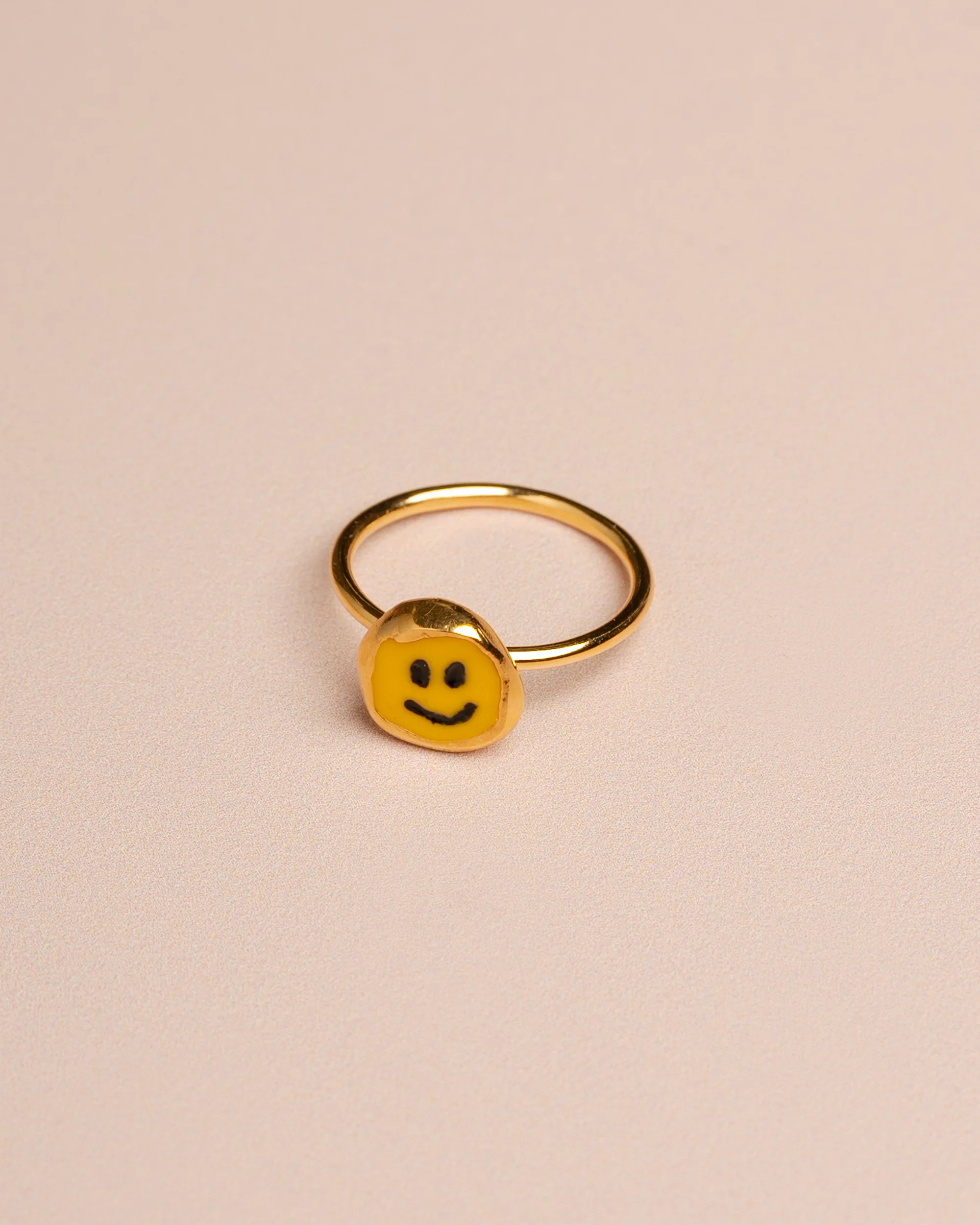 10 Decoart | Happy Face Ring in 24K with Hand-Painted Enamel Gold