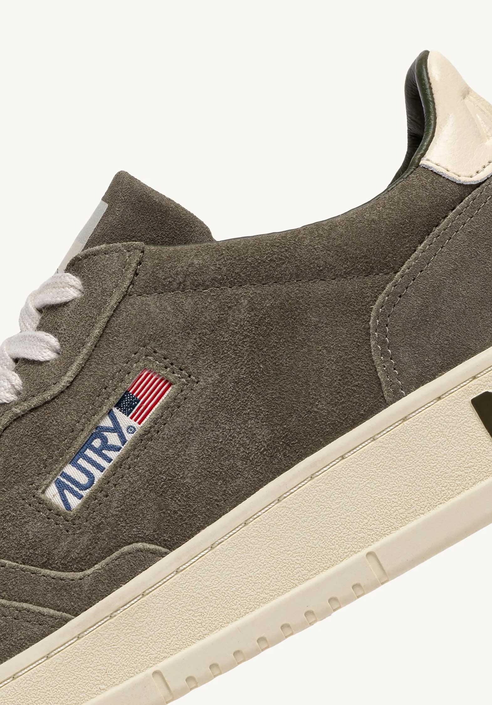 Autry | Medalist Low Sneaker - Mistletoe-White - Image 6