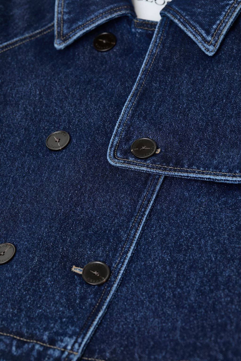 Closed | Cropped Denim Jacket in Rigid Twill Dark-Blue - Image 5