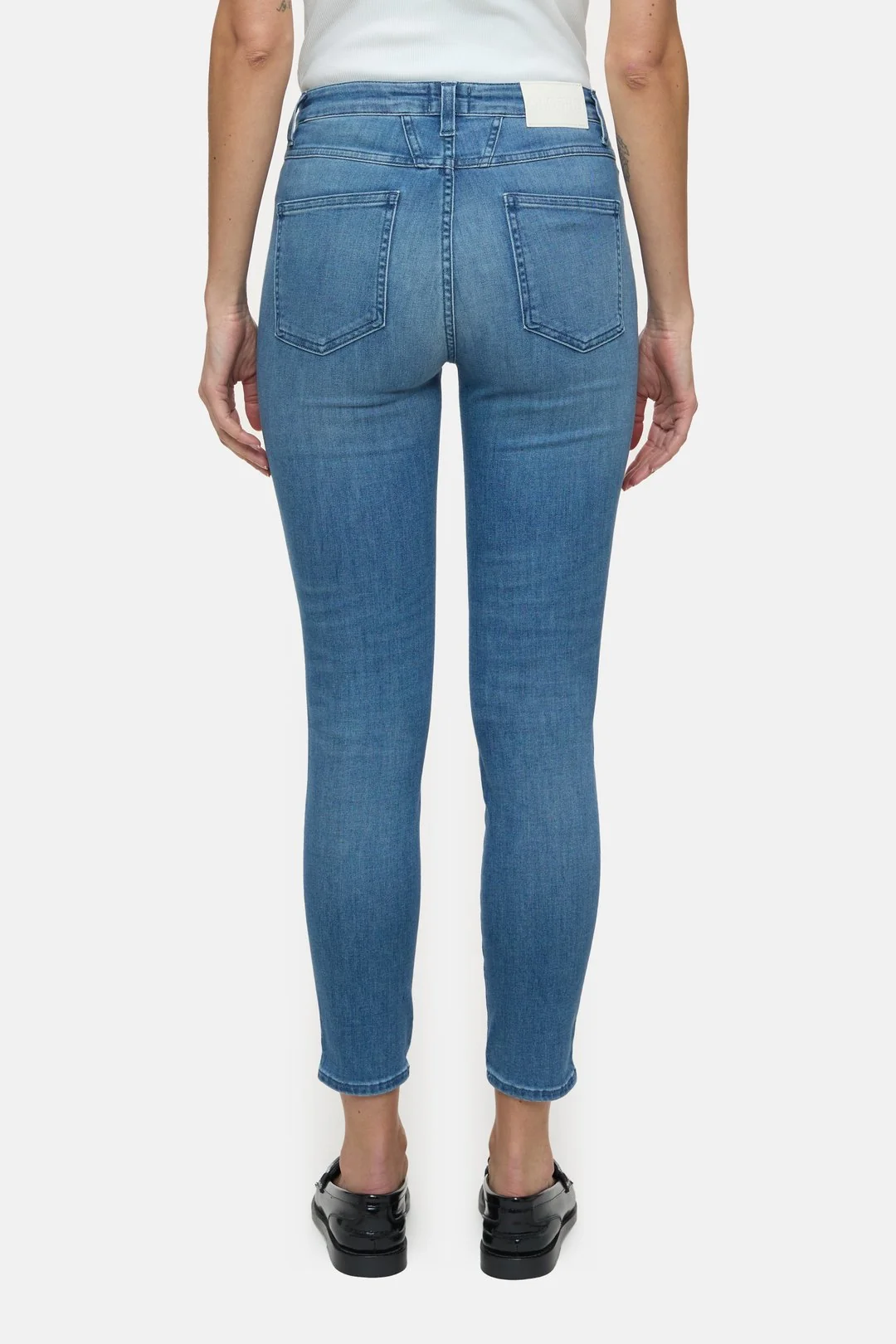 Closed | Baker Low-Rise Skinny Jeans Mid-Blue - Image 3