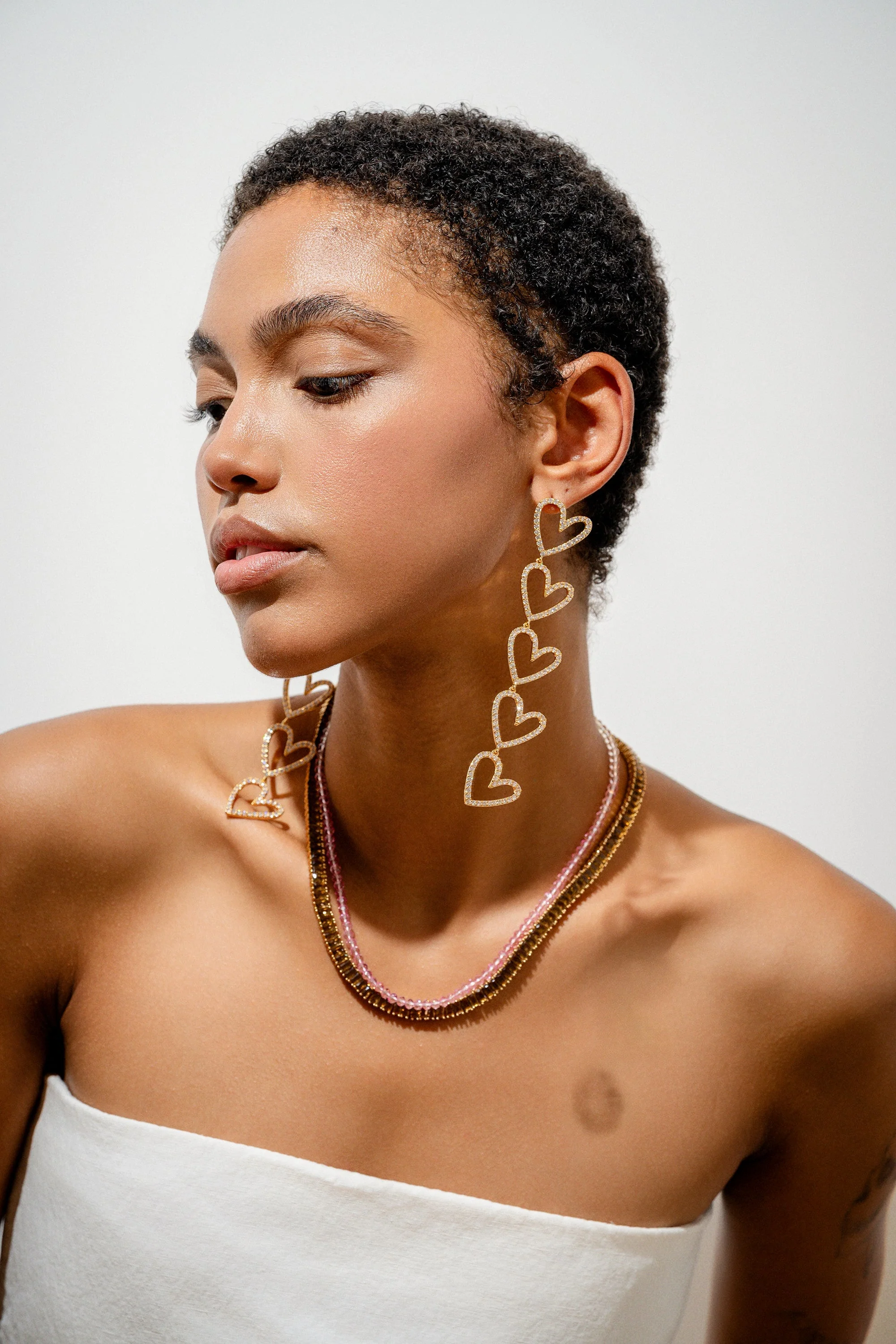 Crystal Haze | Earring Crush On Me - Five-Heart Drop Earrings Gold - Image 2