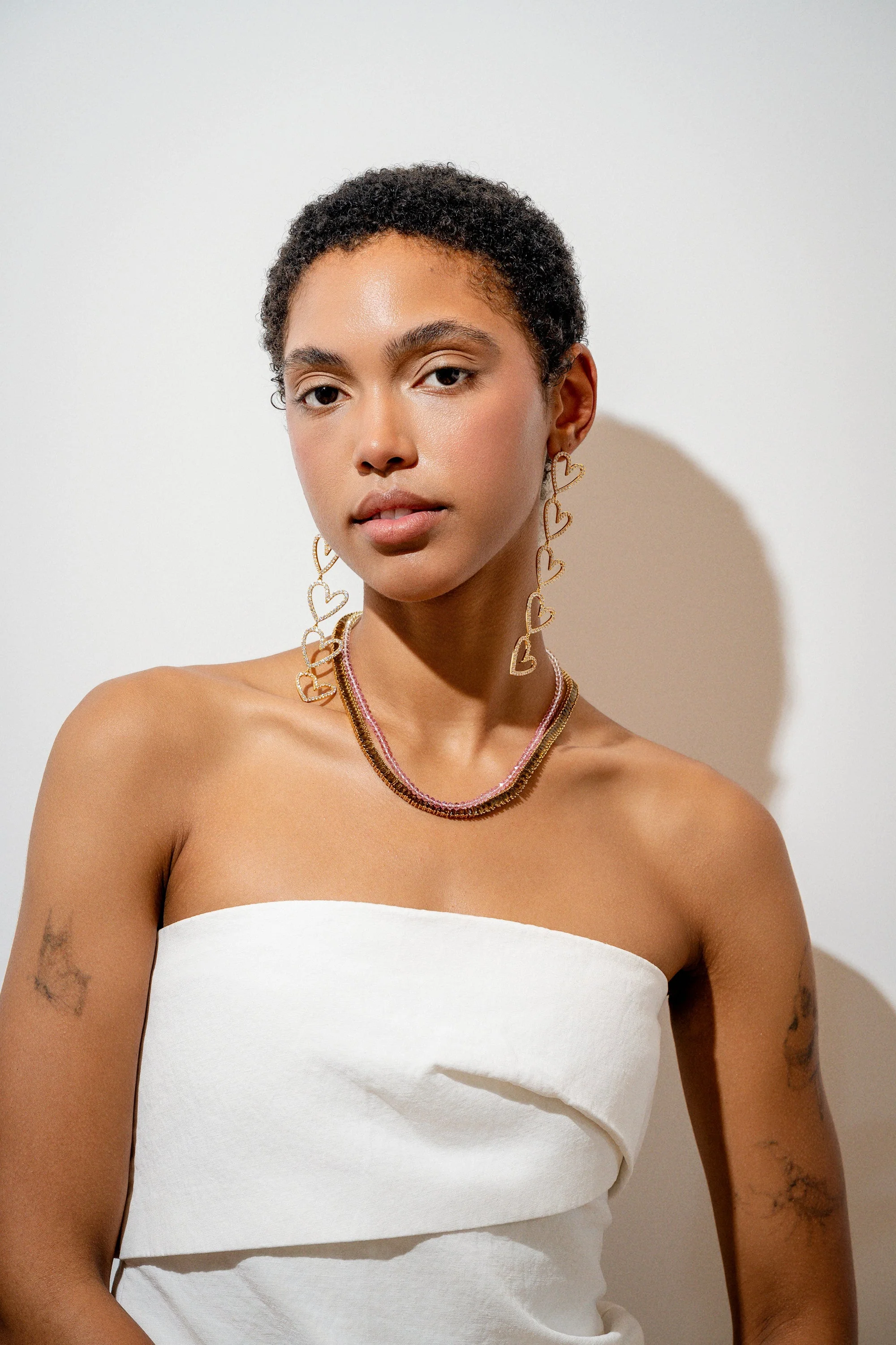 Crystal Haze | Earring Crush On Me - Five-Heart Drop Earrings Gold - Image 4
