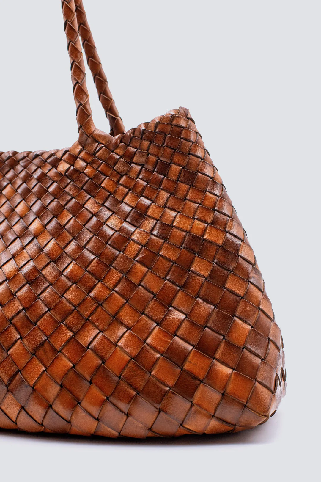 Dragon | Santa Croce Big Woven Leather Shoulder Bag - Brown Tan - Image 6