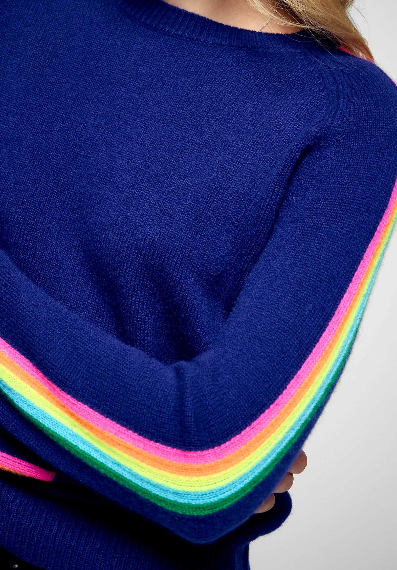 From Future | Cropped Cashmere Pullover - Multicolored Sleeves Crown-Blue - Image 2