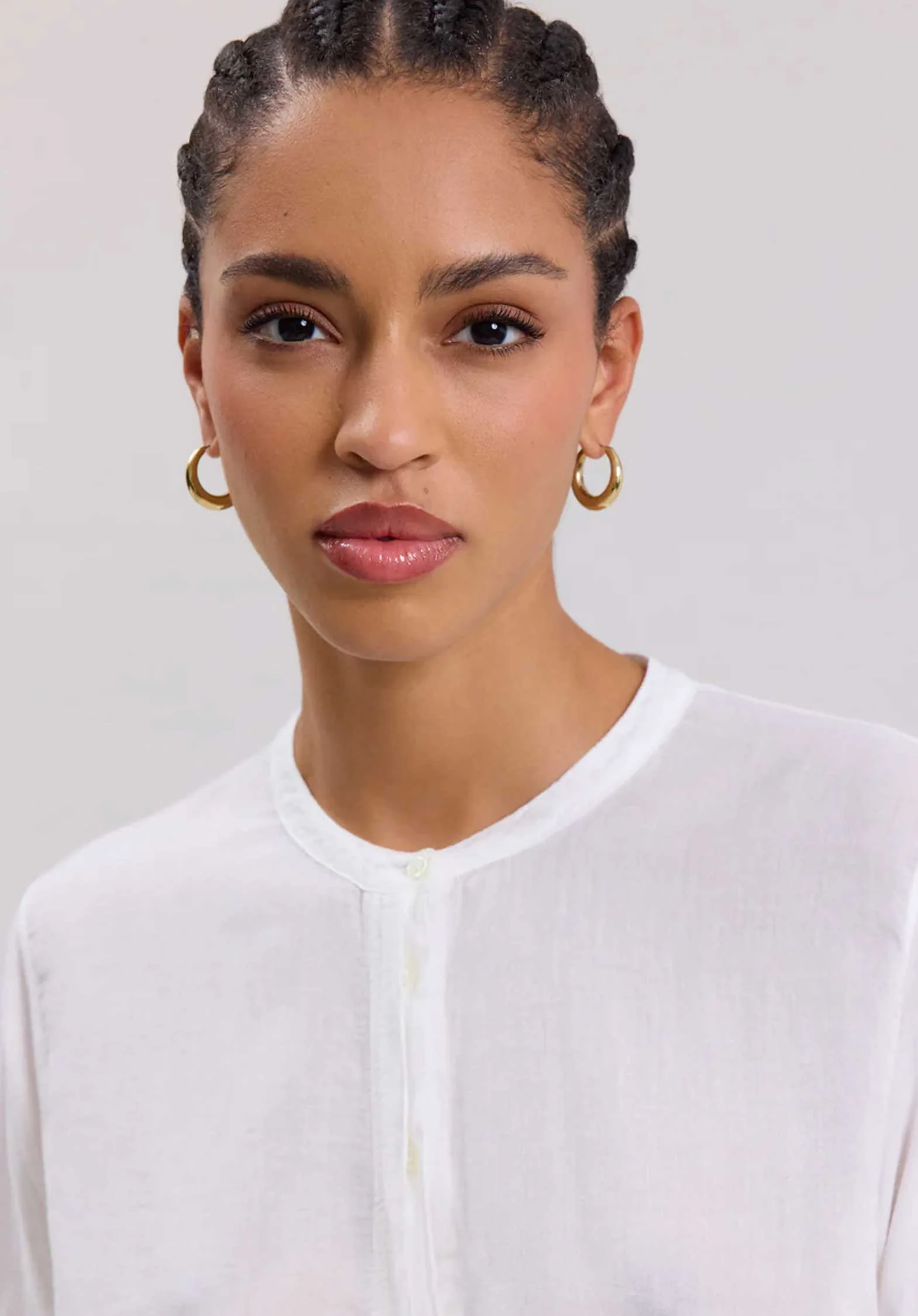 Hartford | Talva Cotton Blouse - Crisp Silhouette White - Image 4