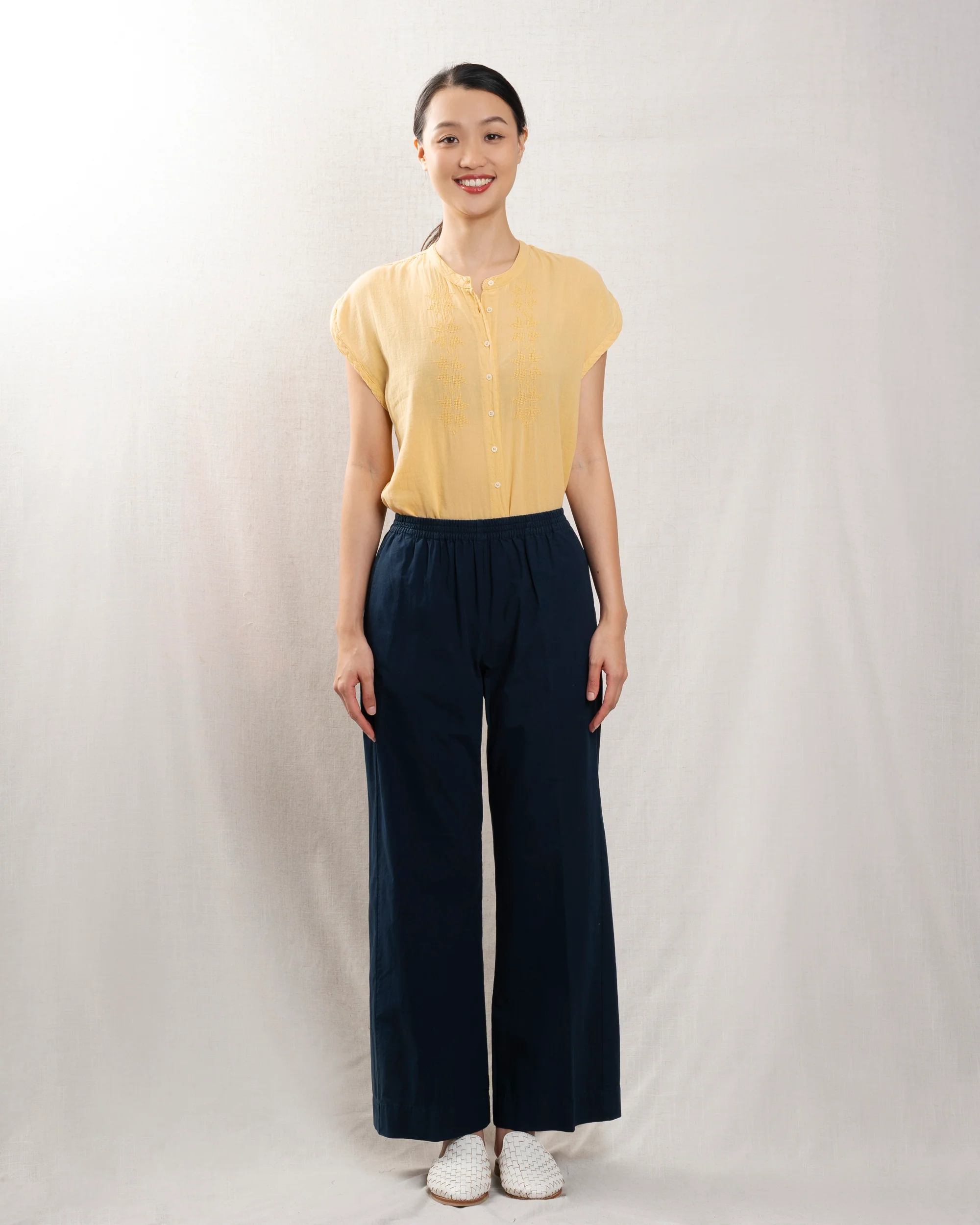 Hartford | Teza Sleeveless Embroidered Blouse - Collarless Cotton - Image 5