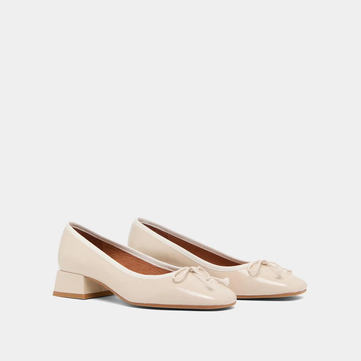 Jonak | Pleated Patent Leather Lace-Up Ballerinas - Ecru - Image 4