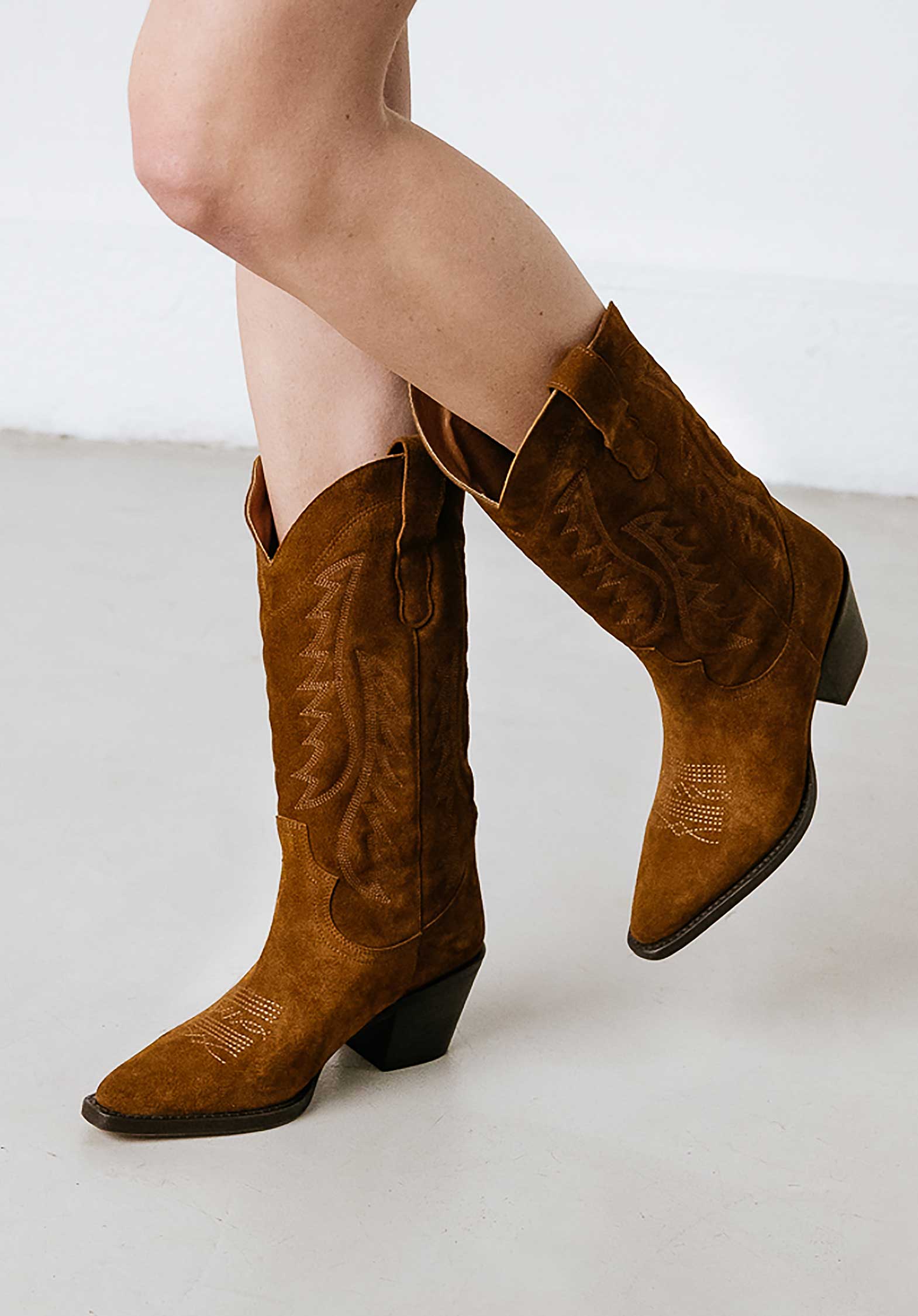 Jonak | Debora Leather Boot - Sculptural Heel Cognac