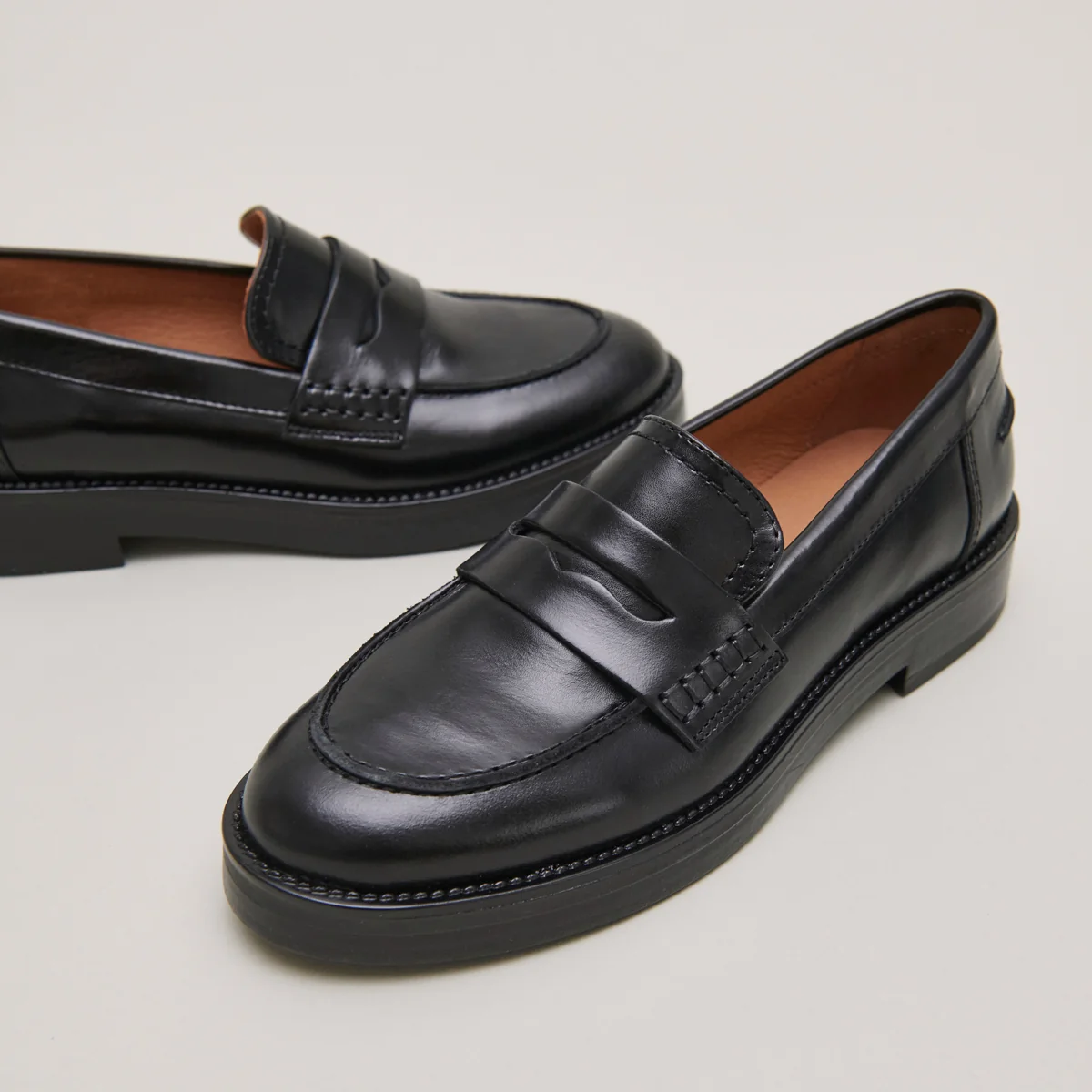Jonak | Mirna Black Leather Loafers - Streamlined Moccasin - Image 5