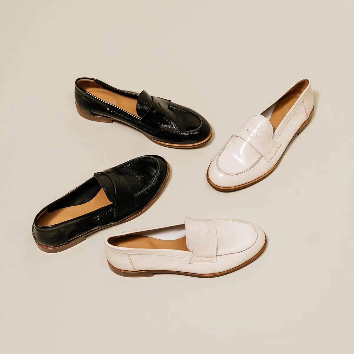 Jonak | Thelma Vernis Plissé Loafer - Patent Ecru - Image 7