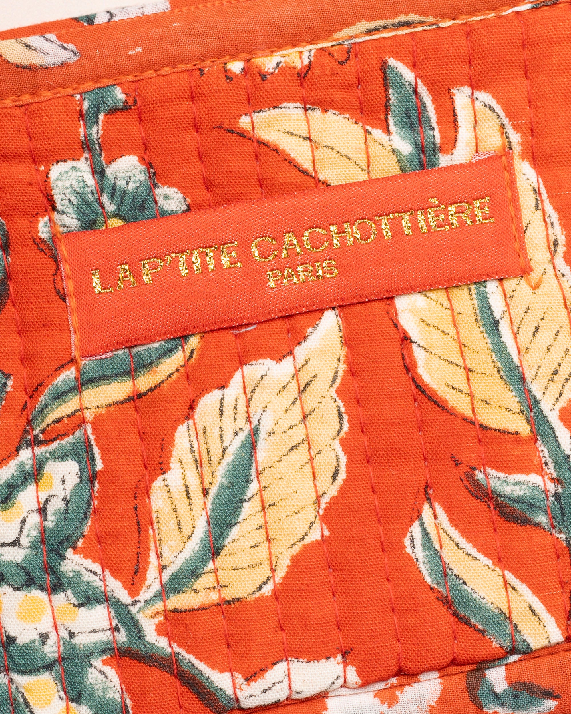 La Ptite Cachottiere | Leather Cylinder Pouch Red - Image 2