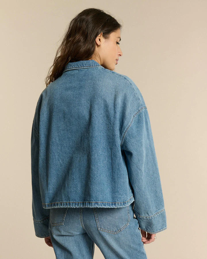 Lab Dip | Baker Cropped Denim Jacket - Dirty Blue In-28 - Image 2