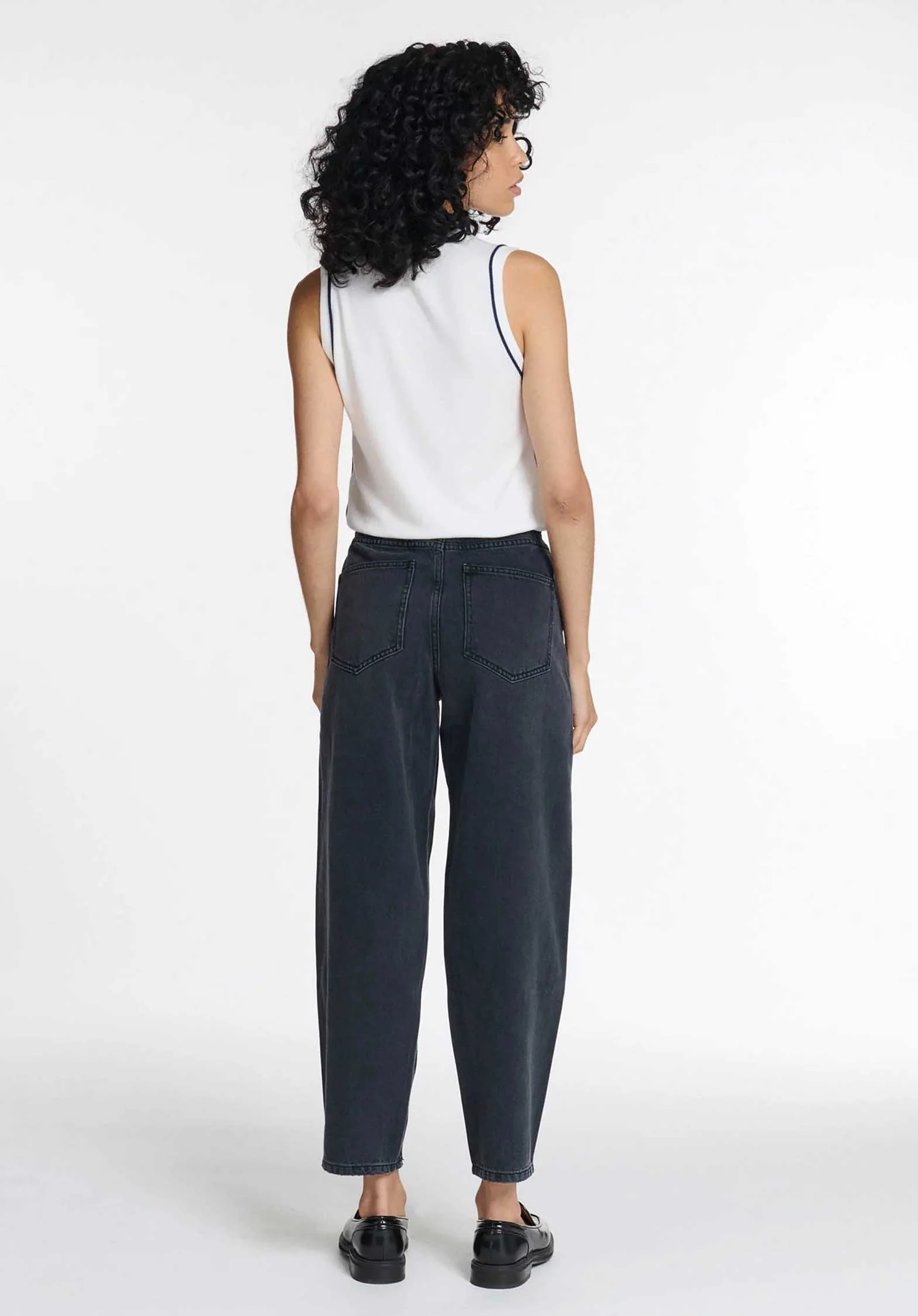 Lab Dip | Jemma Denim Barrel Jean - Black-Washed - Image 4