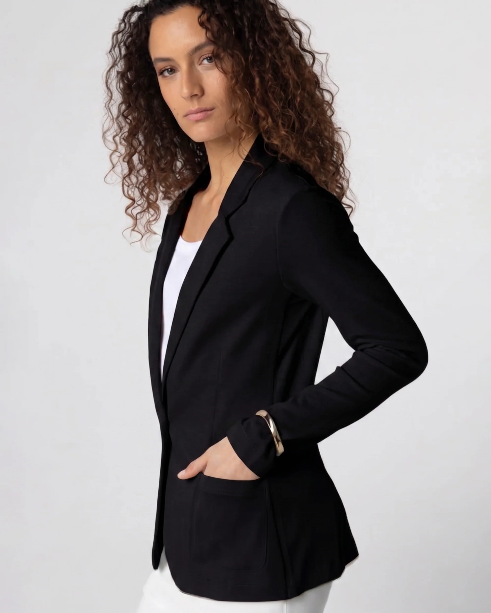 Majestic | Single-Breasted Fluid Jacket in Noir - Image 3