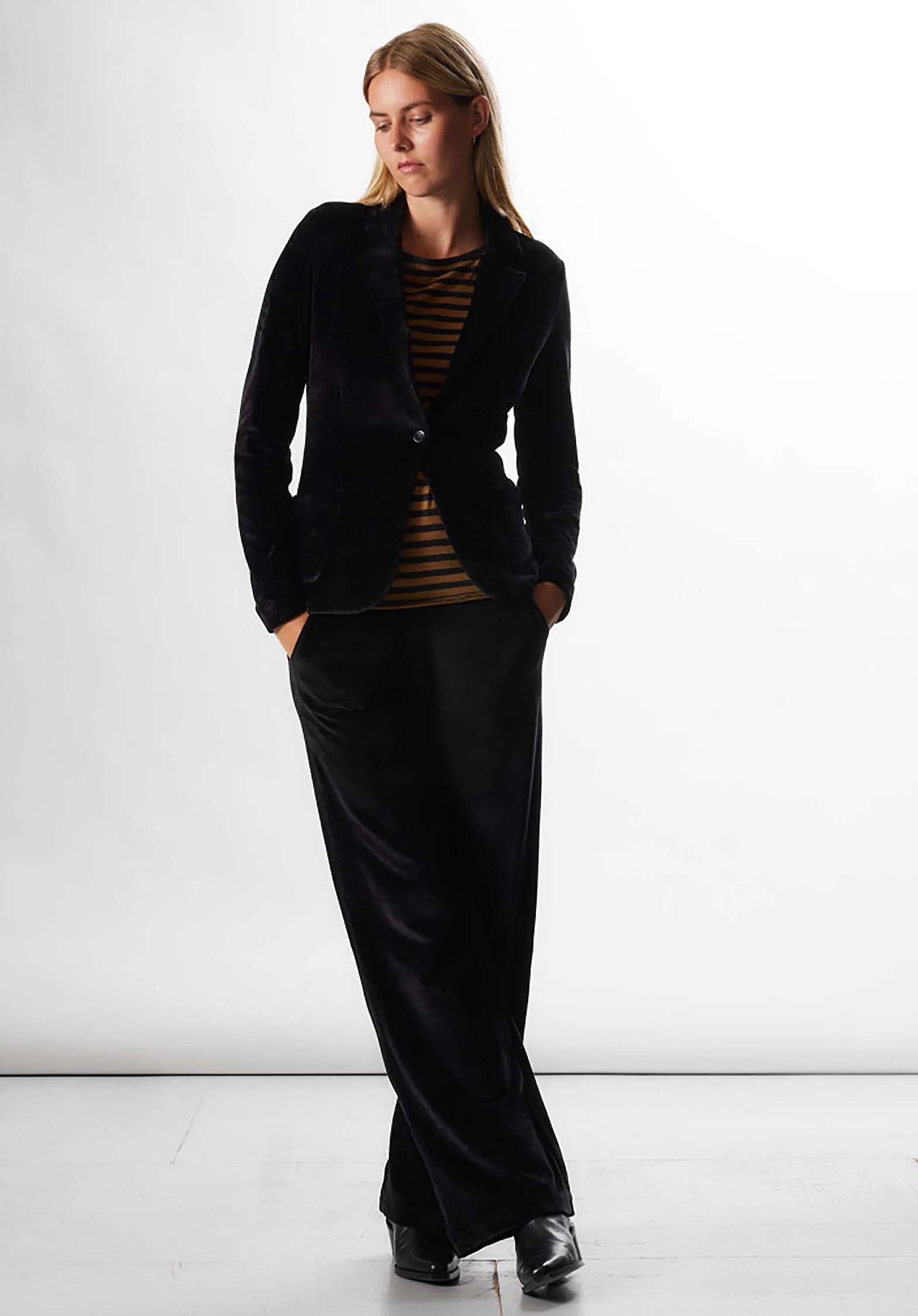 Majestic | Structured Organic Cotton Jacket - Black - Image 3