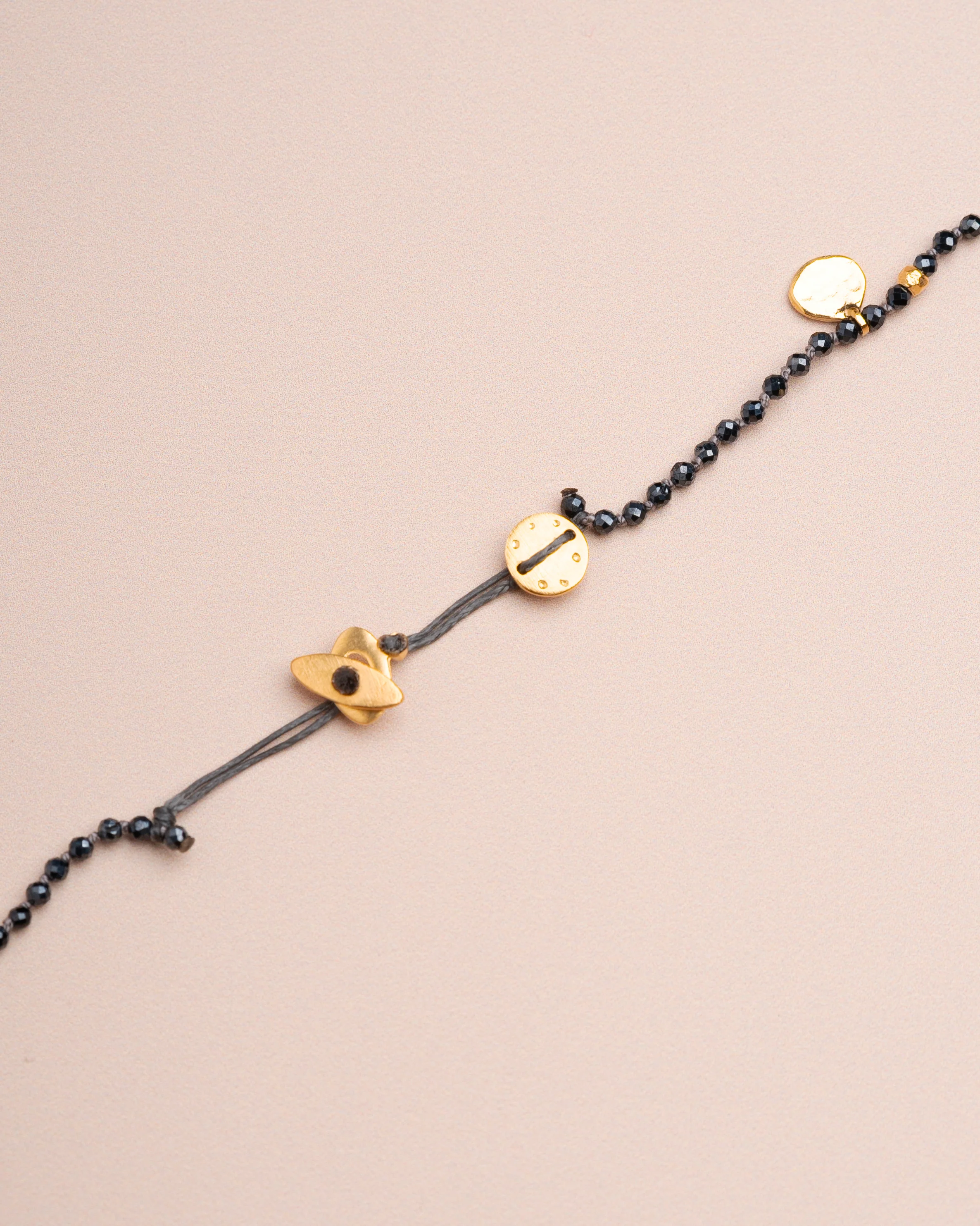 Mary Gaitani | Short Beaded Necklace Gray-Spinel - Image 2
