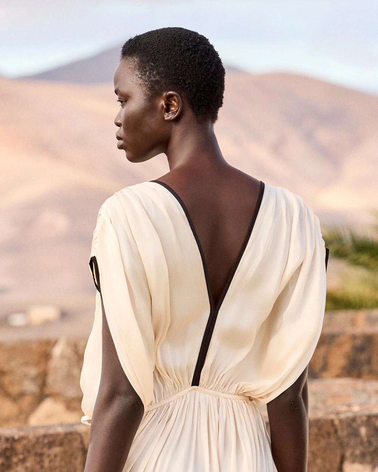 Mes Demoiselles | Dress Blava - Satin Viscose Column Black-Ecru - Image 4