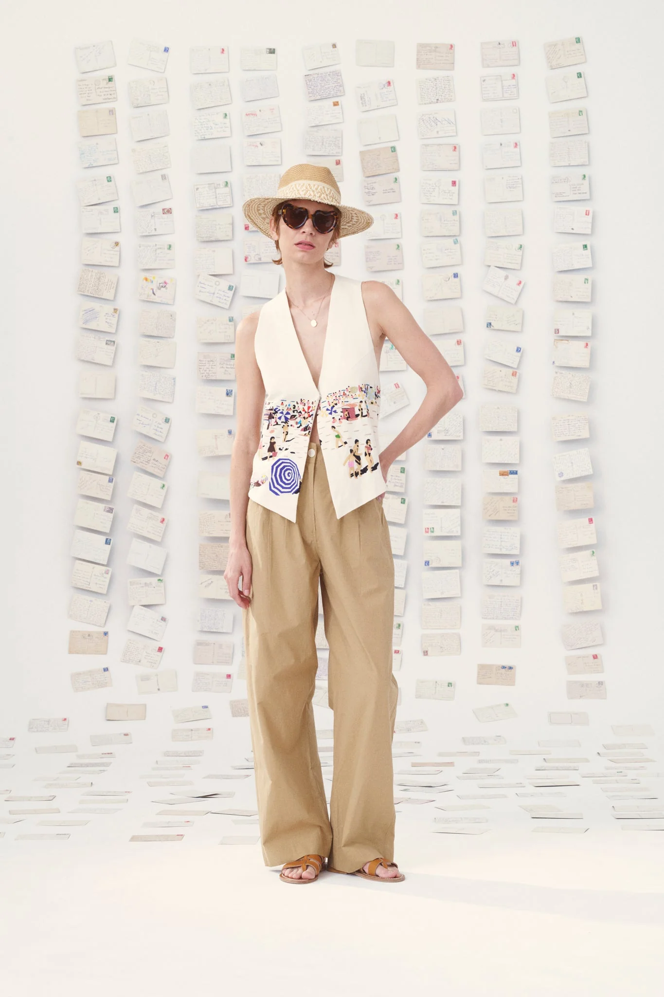 Mii | Gilet 61 Paco - Embroidered Linen Gilet Natural - Image 2