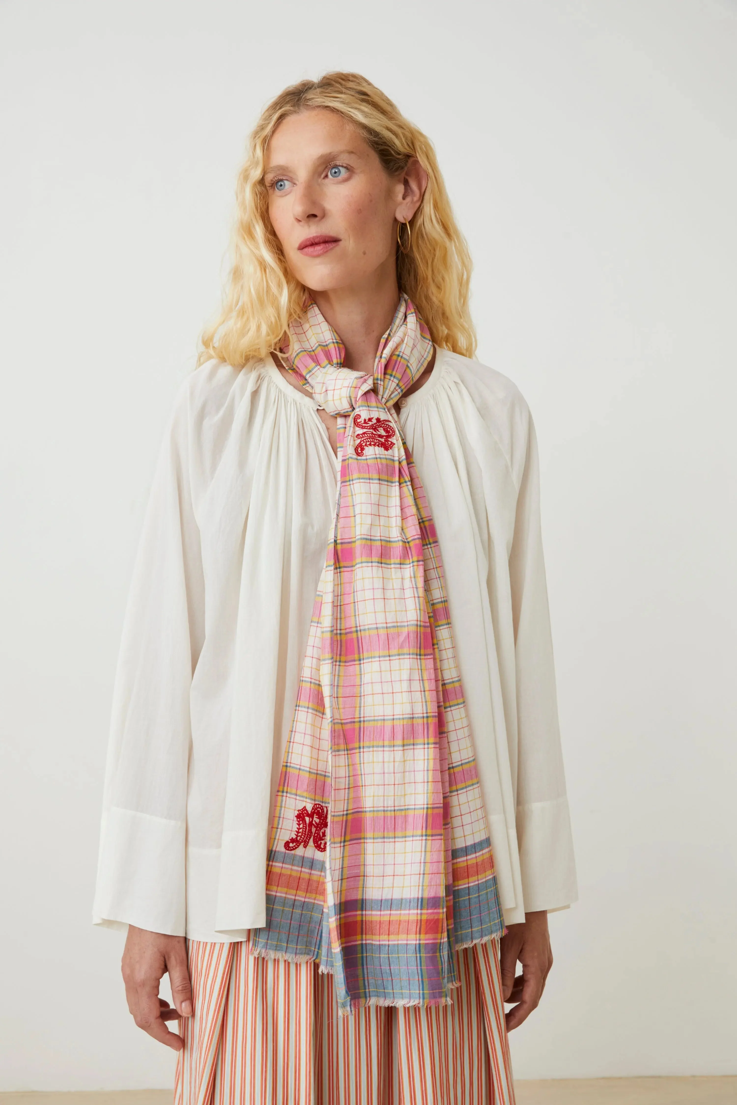 Moismont | Alphabet 825 Cotton Scarf with Embroidered Initial Pop-Pink - Image 3