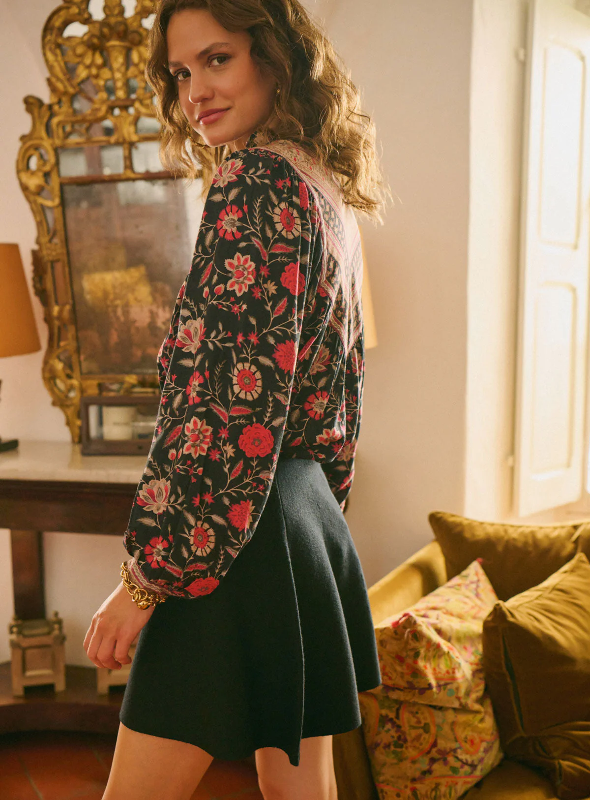 Petite Mendigote | Blossom Puff-Sleeve Blouse - Black Floral - Image 3