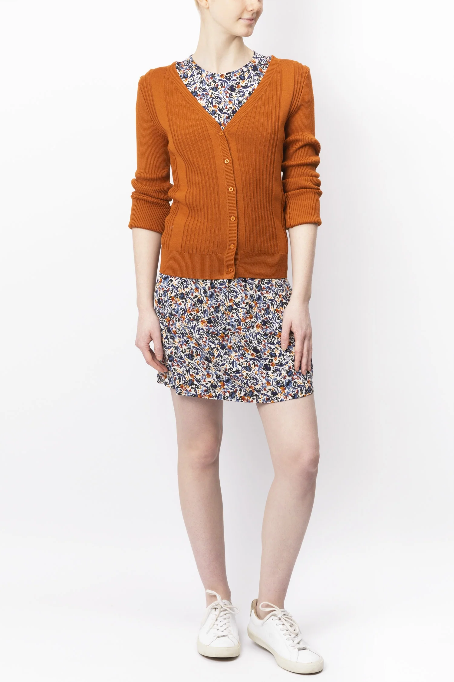 Sessun | Ribbed Cardigan - Soft V-Neck in Ecru - Image 3