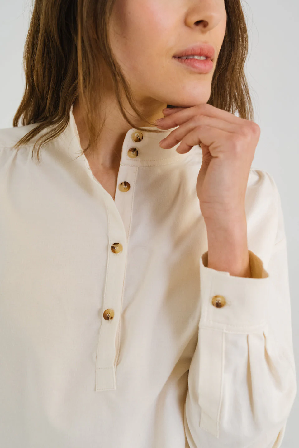 Sacrecoeur | Blouse Emma - Scratched Cotton in Cream - Image 4