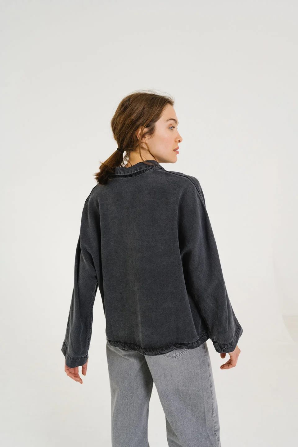 Sacrecoeur | Joanie Sweatshirt in TENCEL Noir-Denim - Image 3