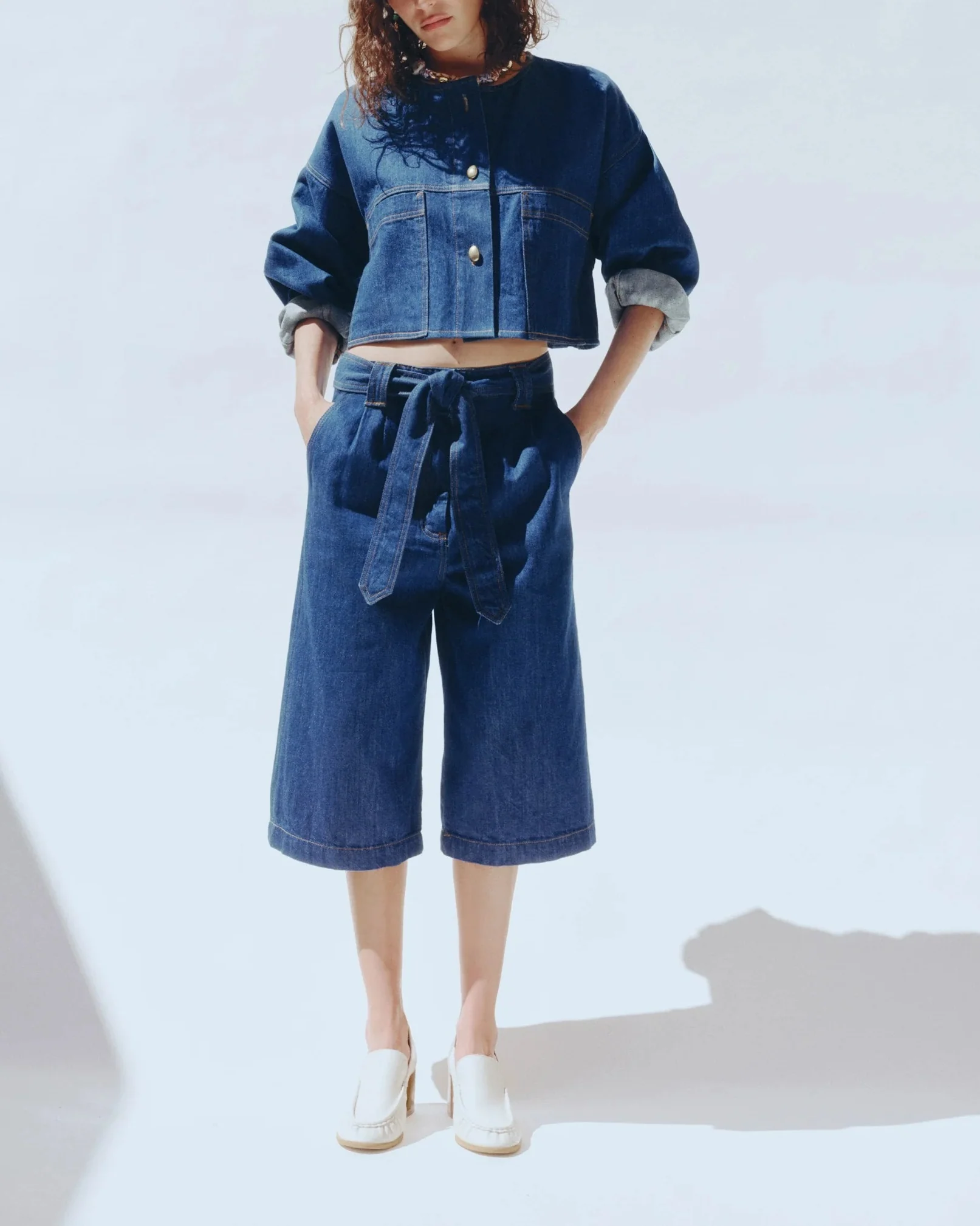 Sessun | High-Waisted Pleated Wide Bermuda Shorts - Indigo Denim Seventy-Blue - Image 5