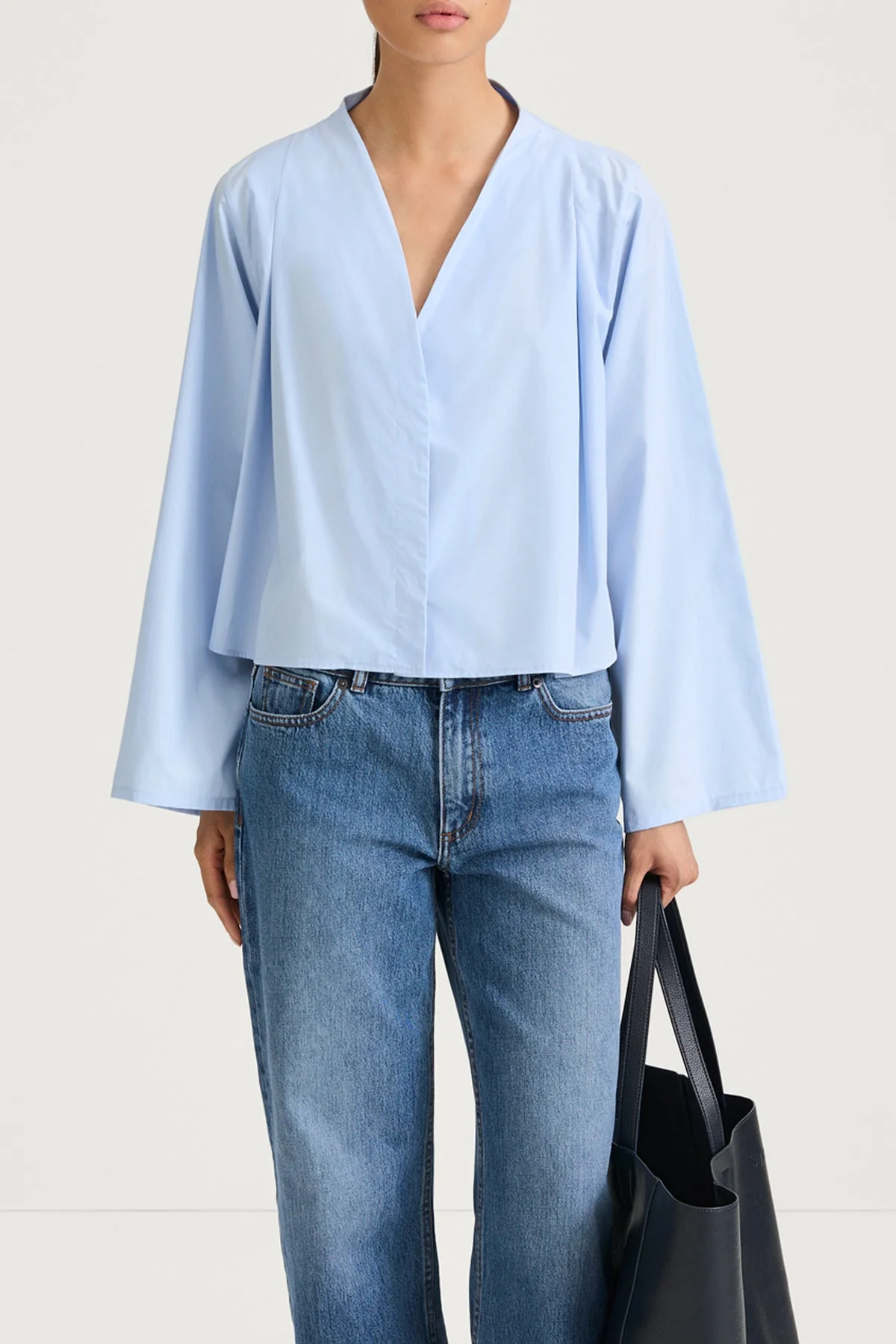 Stylein | Jaylene Cropped Shirt - Organic Cotton Light-Blue - Image 3