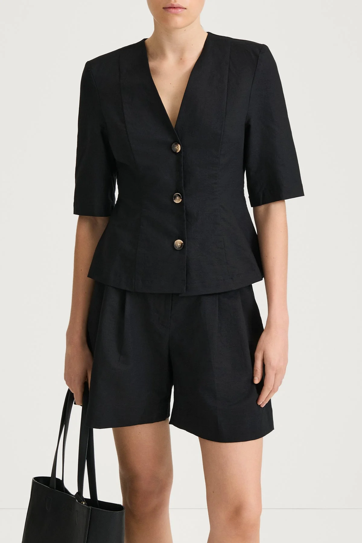 Stylein | Sabra Blouse - Linen-Cotton V-Neck Black - Image 3