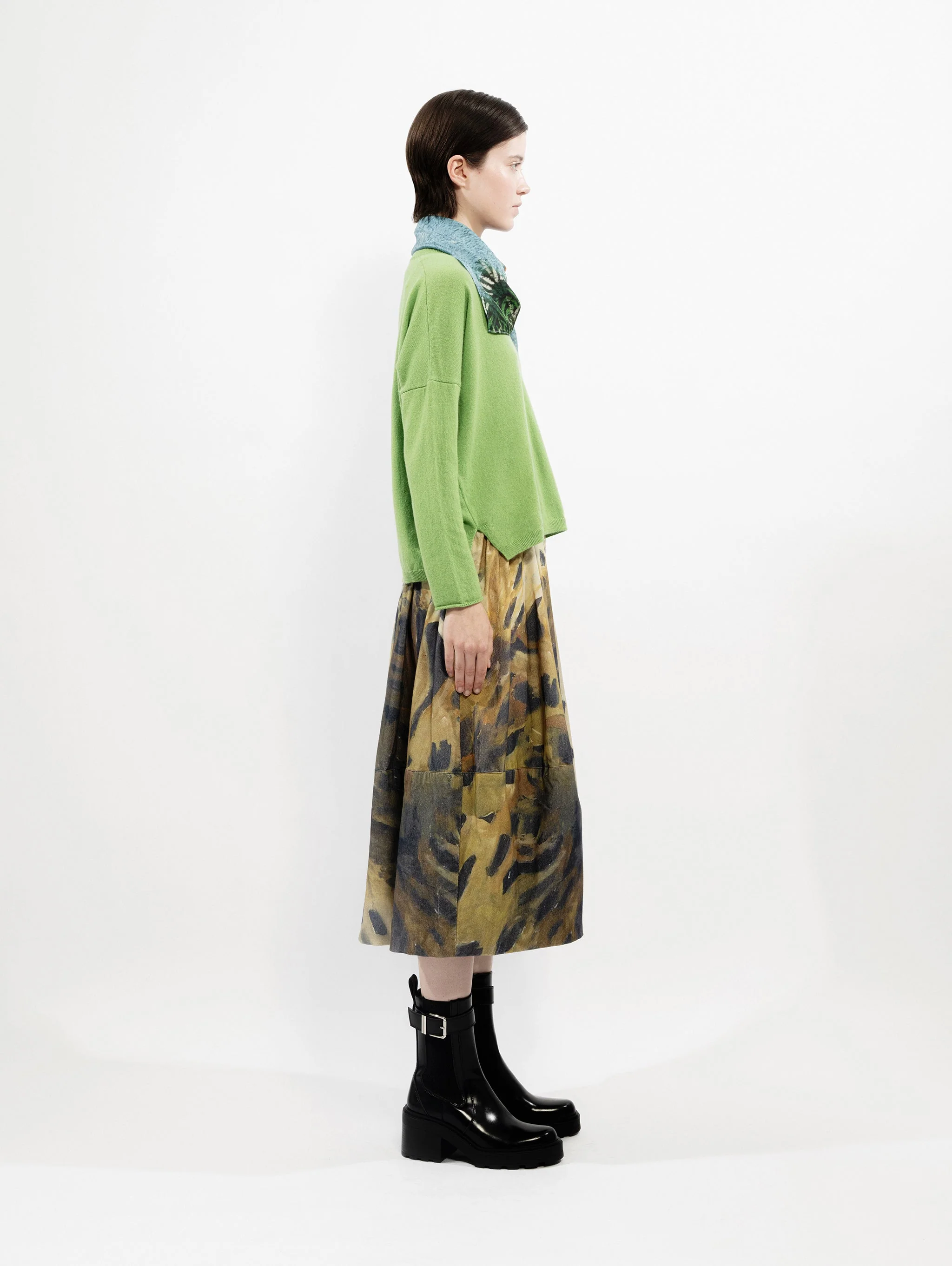 Talking Walls | Twiggy Silk Scarf - Graphic Square Snow