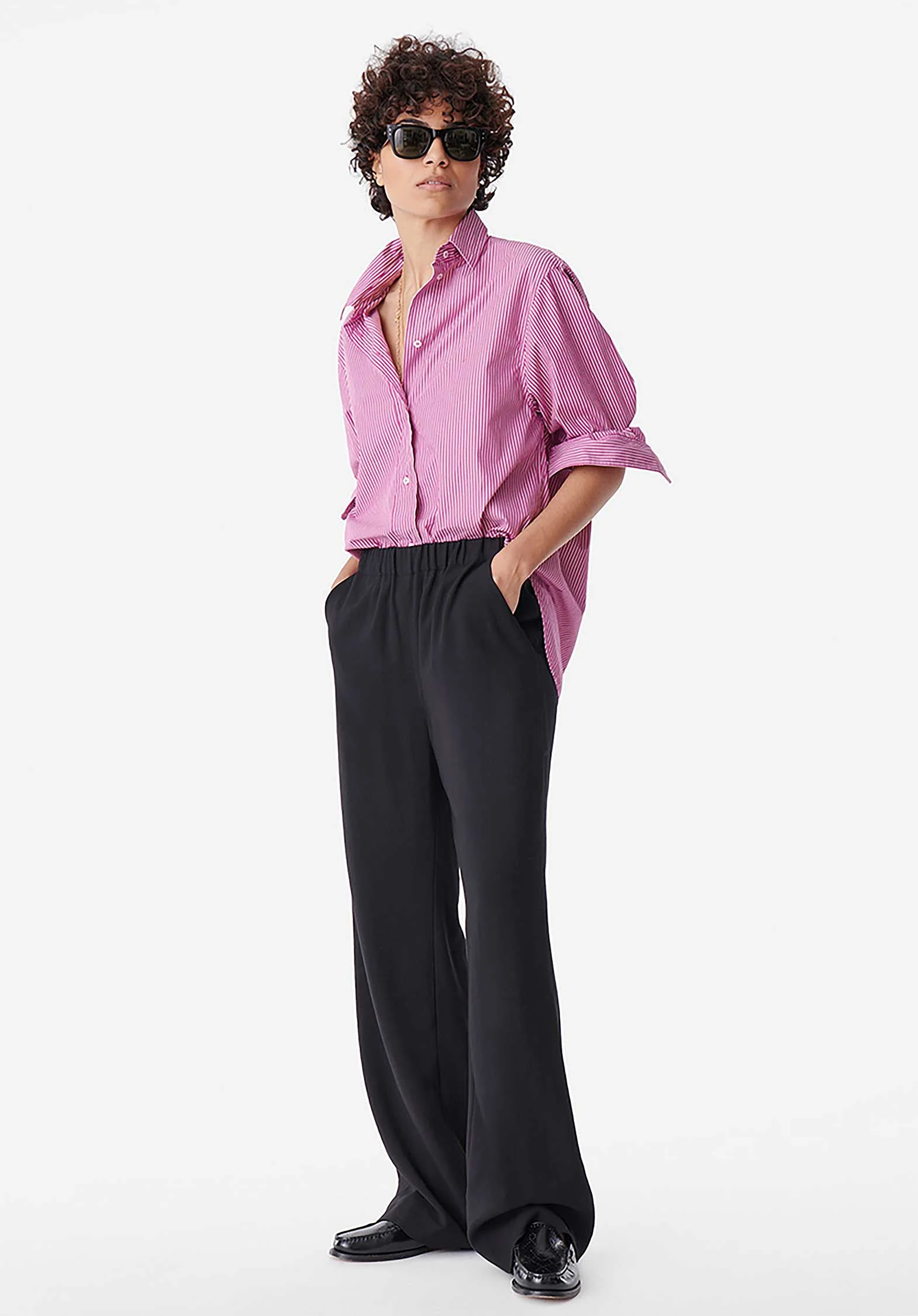 Vanessa Bruno | Fluid Tapered Cliff Pant in Black - Image 2