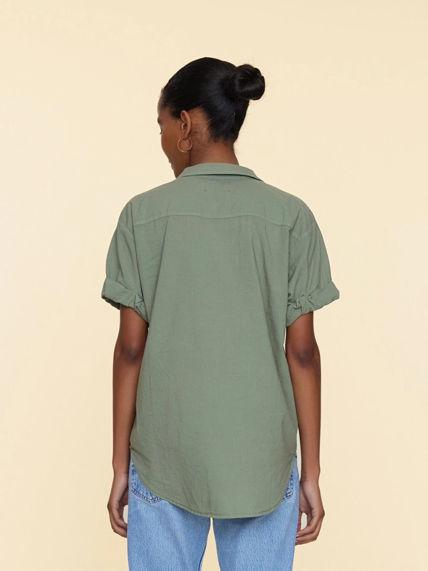 Xirena | Channing Shirt in Green - Relaxed Cotton Poplin Mossy - Image 2