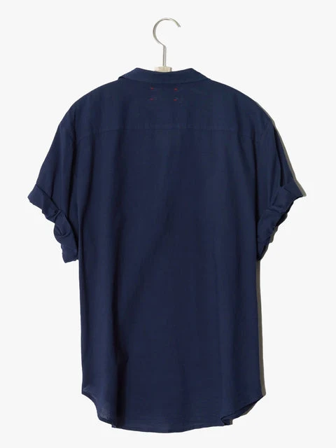 Xirena | Channing Shirt in - Lightweight Cotton Poplin Navy - Image 4